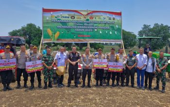 Kapolda Sulsel Hadiri Penanaman Jagung Serentak Kuartal IV di Kab. Jeneponto, Dukung Swasembada Pangan 2025