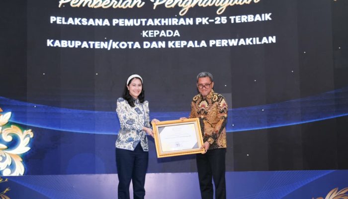 Bupati Jeneponto Raih Penghargaan Nasional Pelaksana Pemutakhiran Pendataan Penduduk Terbaik Tahun 2025